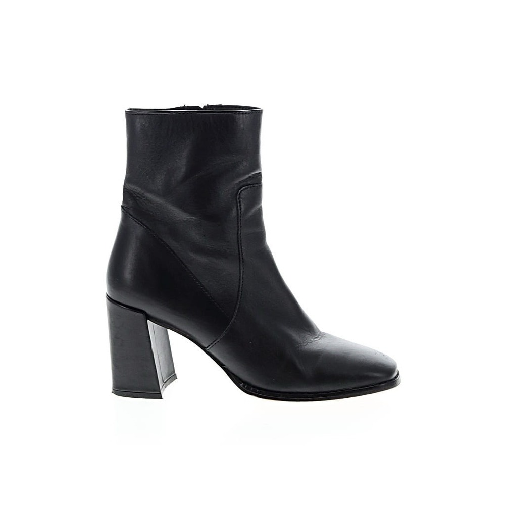 Tahari Joni Women's Ankle Booties Black Leather Square Toe Block Heel 8.5M